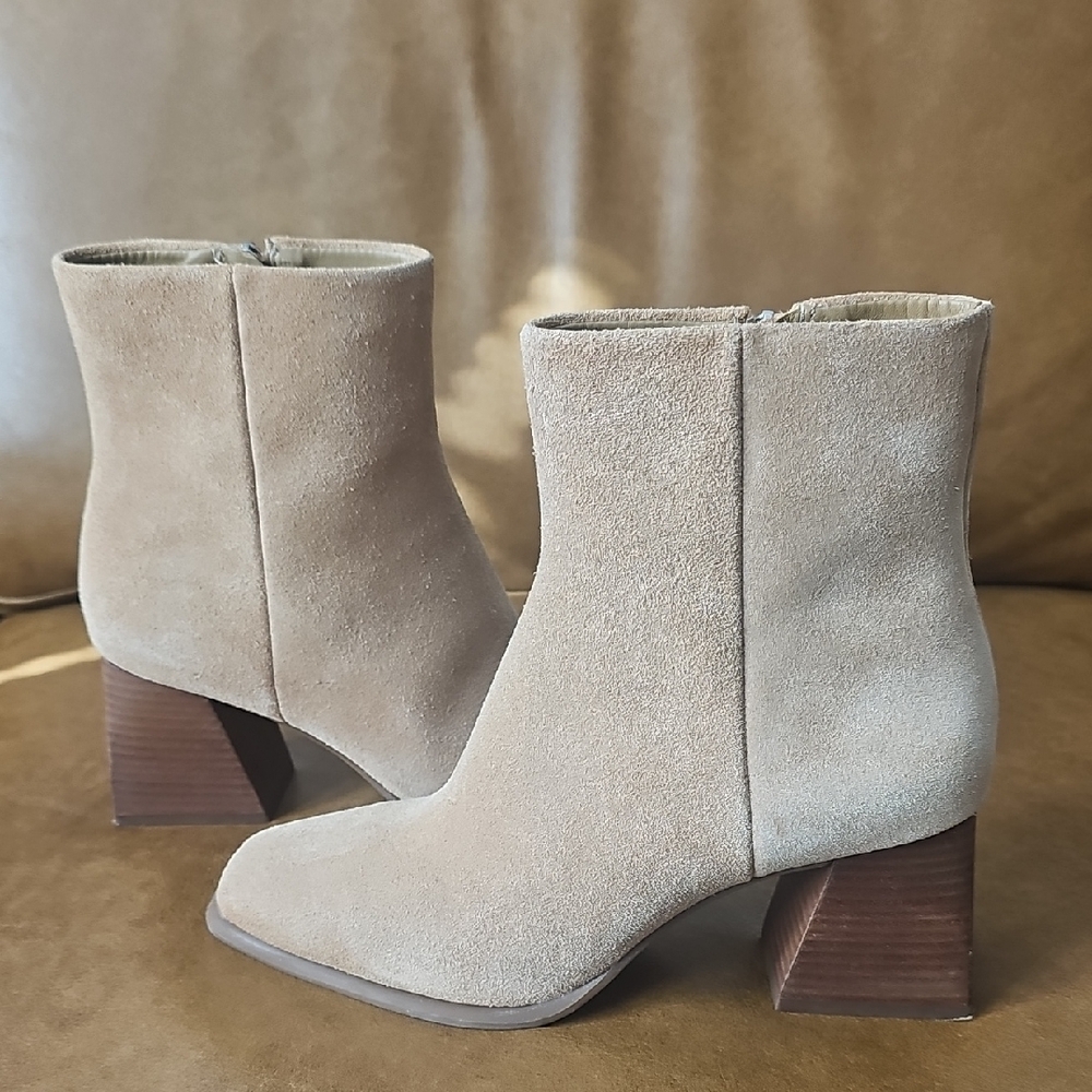 Gianni Bini Tan Suede Heeled Boots Size 6.5 - Picture 5 of 15